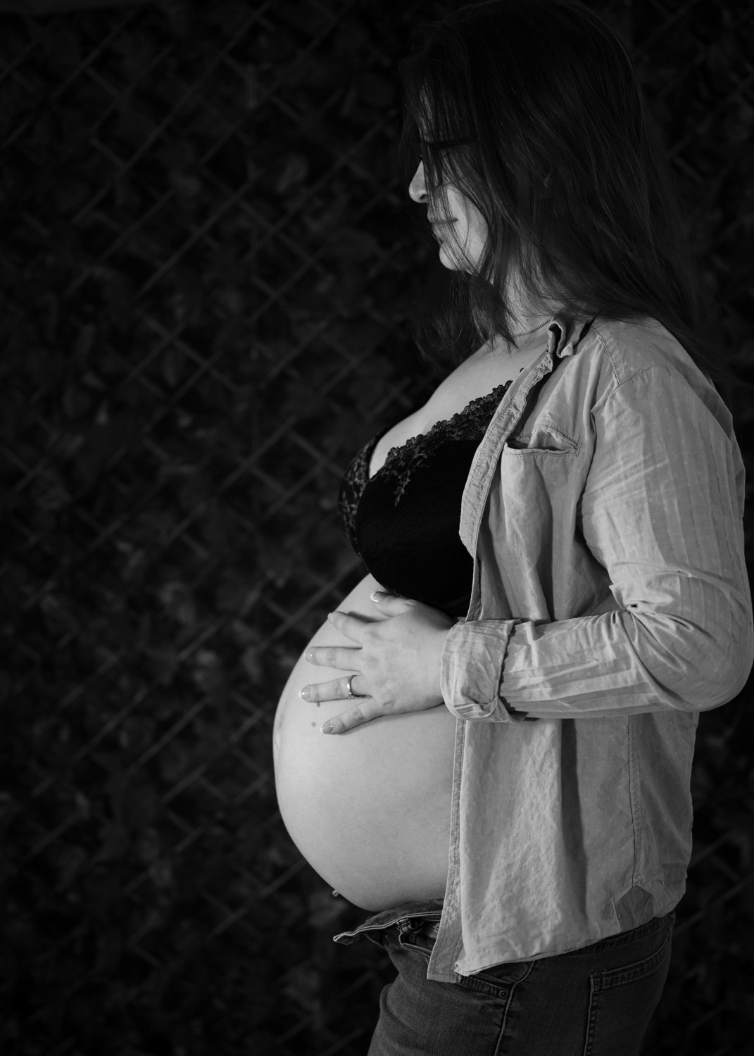 Babybauchbild, mobile Fotografin Shooting mit Babybauch